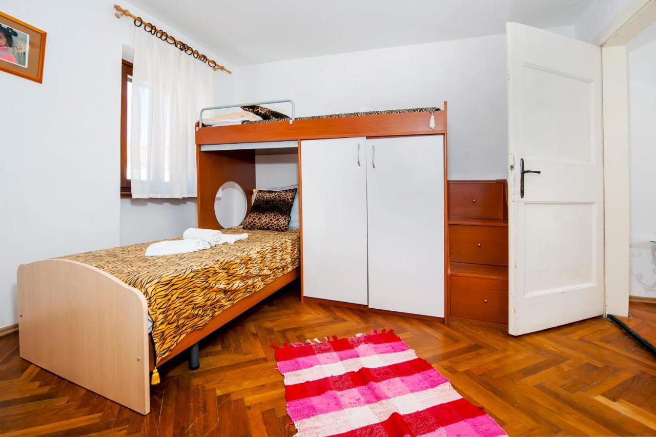 Apartment Carera Seaview *